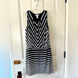 White House Black Market Chevron Black/White Dress, Size L
